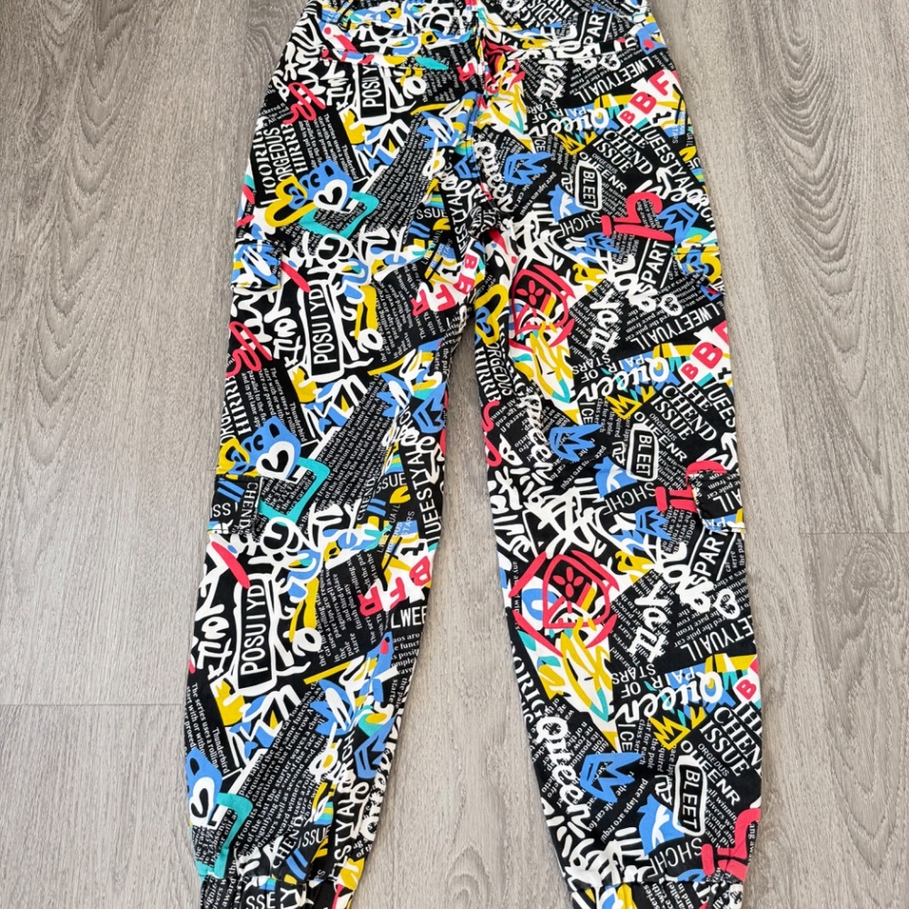 VIP Cargo Pants. - Picture 9 of 16